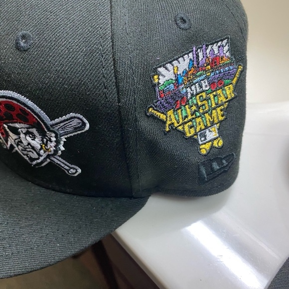 1.PITTSBURGH PIRATES 🏴☠️ 🧢 2.CINCINNATI🧢 3.ALL BLACK 🧢NEW ERA Sizes is 8️⃣ - Picture 7 of 15